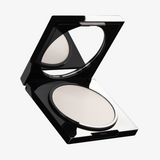 Remove oil and shine while enhancing a smooth texture finish by concealing the appearance of imperfections, including fine lines, and large pores. FREE OF
Cruelty-Free, Hypoallergenic, Non-Comedogenic, Halal Certified, and EU Compliant. Free of Parabens and Fragrances.